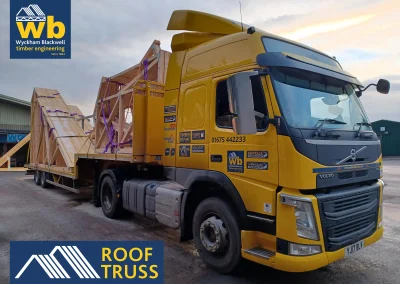 A WB lorry with a full load Roof Truss